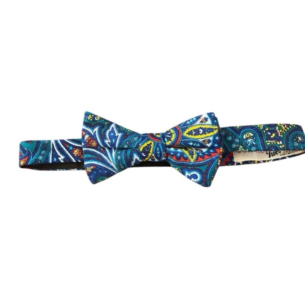 Bow Tie Tuesday Paisley Bow Tie